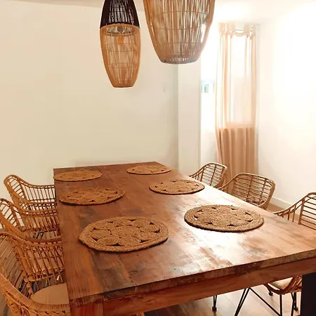 Chakra House Fuerteventura - Private In A Shared Boutique 게스트하우스 *