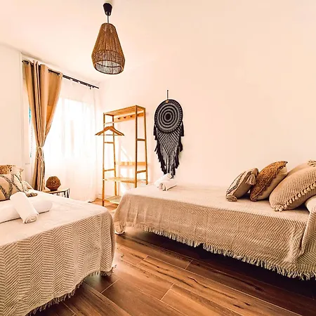 게스트하우스 Chakra House Fuerteventura - Private In A Shared Boutique *