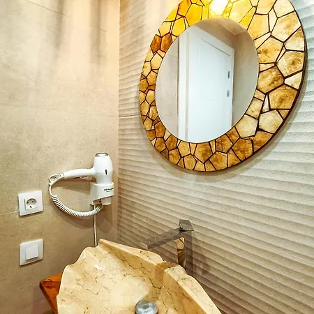 Chakra House Fuerteventura - Private In A Shared Boutique 게스트하우스 코라레호
