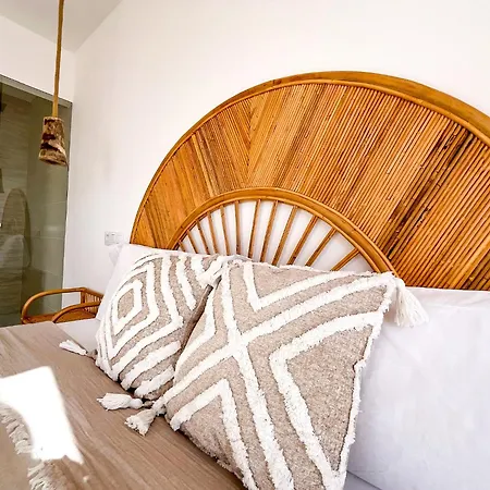 Chakra House Fuerteventura - Private In A Shared Boutique 게스트하우스