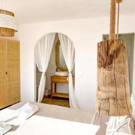 Chakra House Fuerteventura - Private In A Shared Boutique 게스트하우스 *