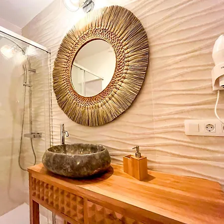Chakra House Fuerteventura - Private In A Shared Boutique 게스트하우스 코라레호