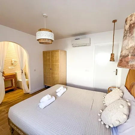 게스트하우스 Chakra House Fuerteventura - Private In A Shared Boutique